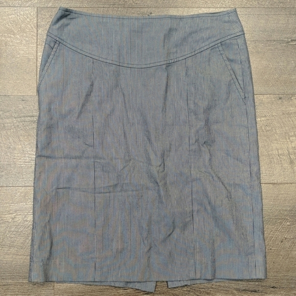 Banana Republic Women’s Striped Pencil Skirt Size 2 - Picture 1 of 6